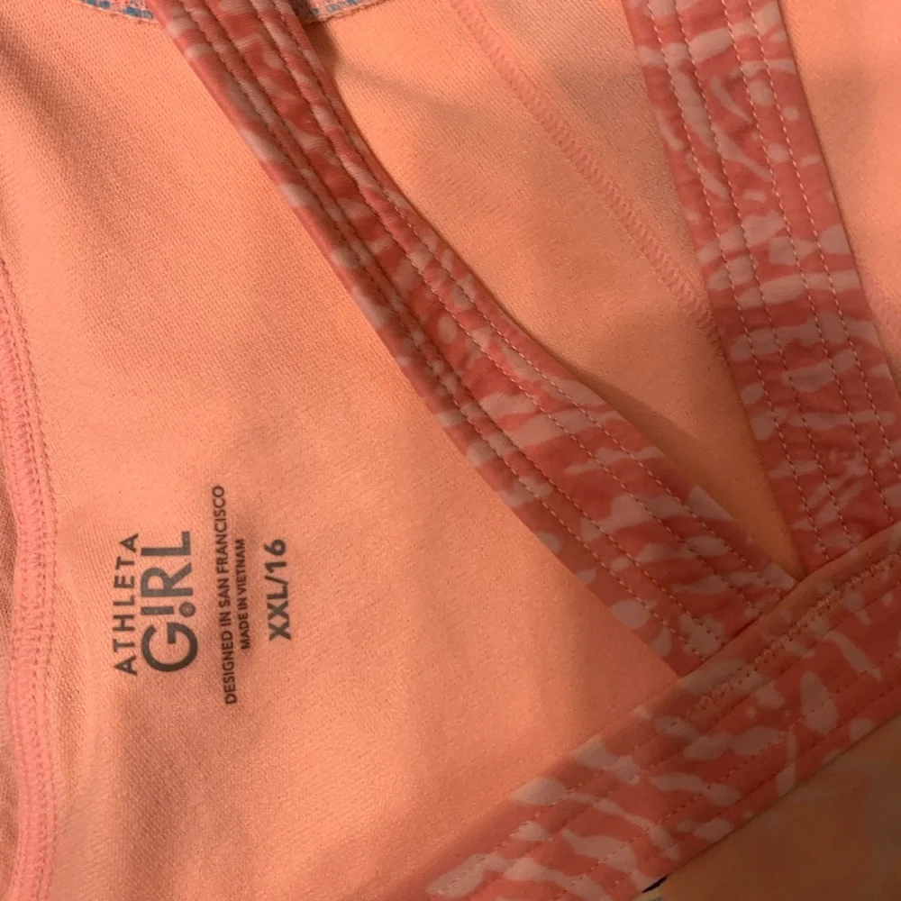 Athleta adorable top